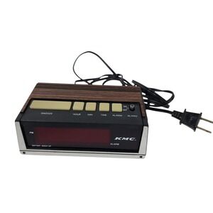 Vintage KMC 800A Retro Wood Grain AM FM Digital Alarm Clock Battery Back Up‎